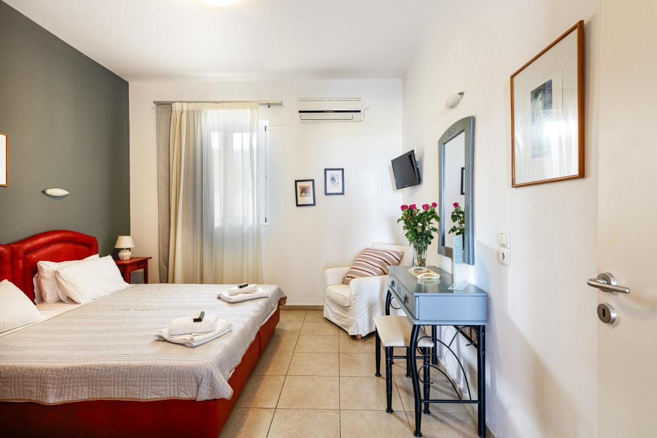 Yiannis Apartments Adelianos Kampos Extérieur photo